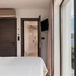 De Luxe Palace Al Nera 2 Swimming Pools At Sea Вилла Трогир