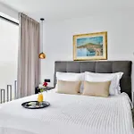 De Luxe Palace Al Nera 2 Swimming Pools At Sea فيلة تروغير