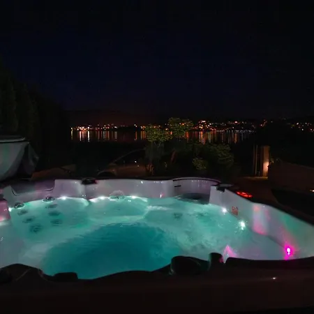 Villa Palace Al Nera *