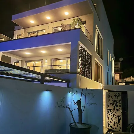 Villa Palace Al Nera