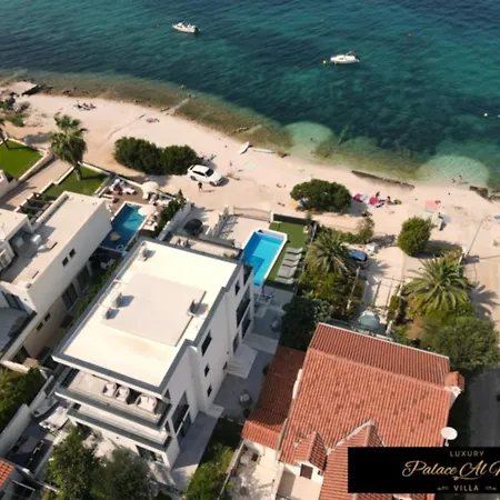 Villa Palace Al Nera *