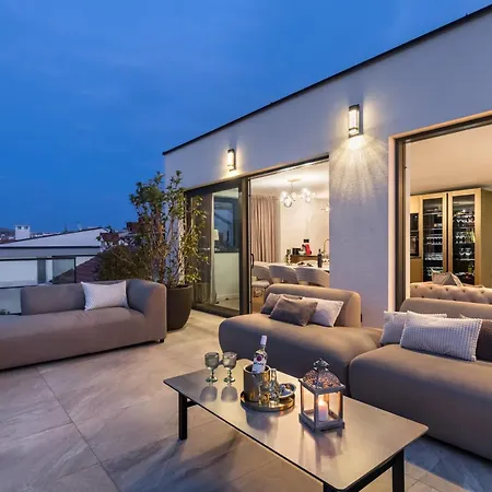Villa Palace Al Nera *