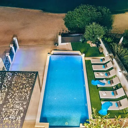 Palace Al Nera Seafront 2 Pools *