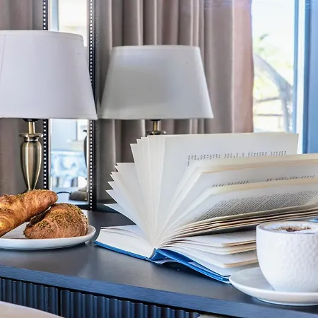 Deluxe Villa Palace Nera Seafront 2 Pools & Spa * טרוגיר