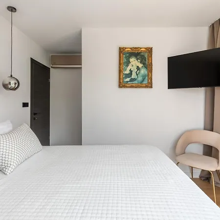 Palace Al Nera Seafront 2 Pools * Trogir