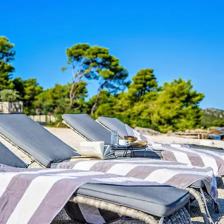 Deluxe Villa Palace Nera Seafront 2 Pools & Spa