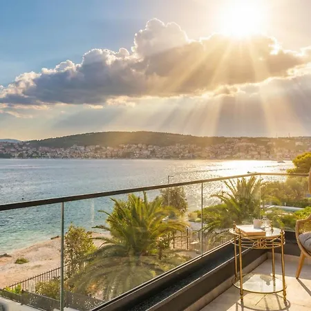 Palace Al Nera Seafront 2 Pools Villa Trogir
