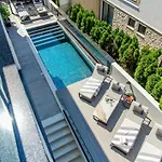 De Luxe Palace Al Nera 2 Swimming Pools At Sea *